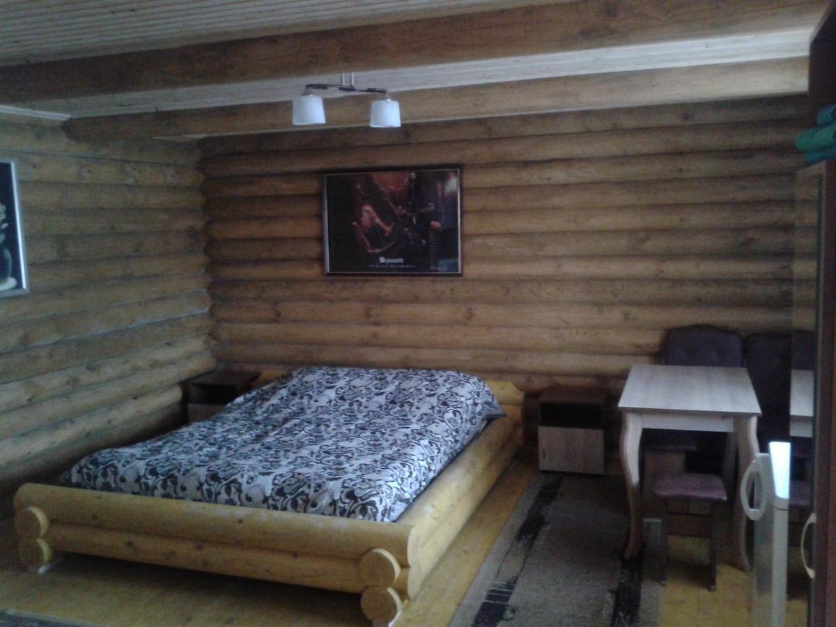 Hotel Boykivskiy Dvir Yasenitsa Zamkova Exterior foto